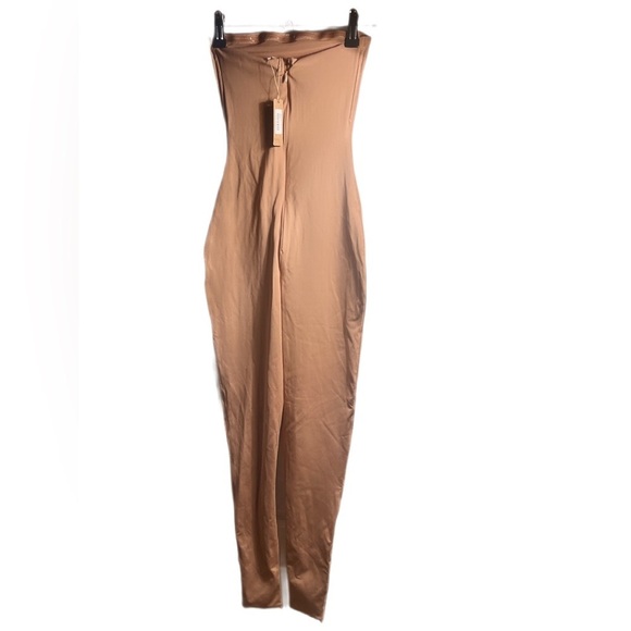 NWT SKIMS Tan Full Body Shapewear with Seamless Design Compression Effect XXS - Picture 3 of 5